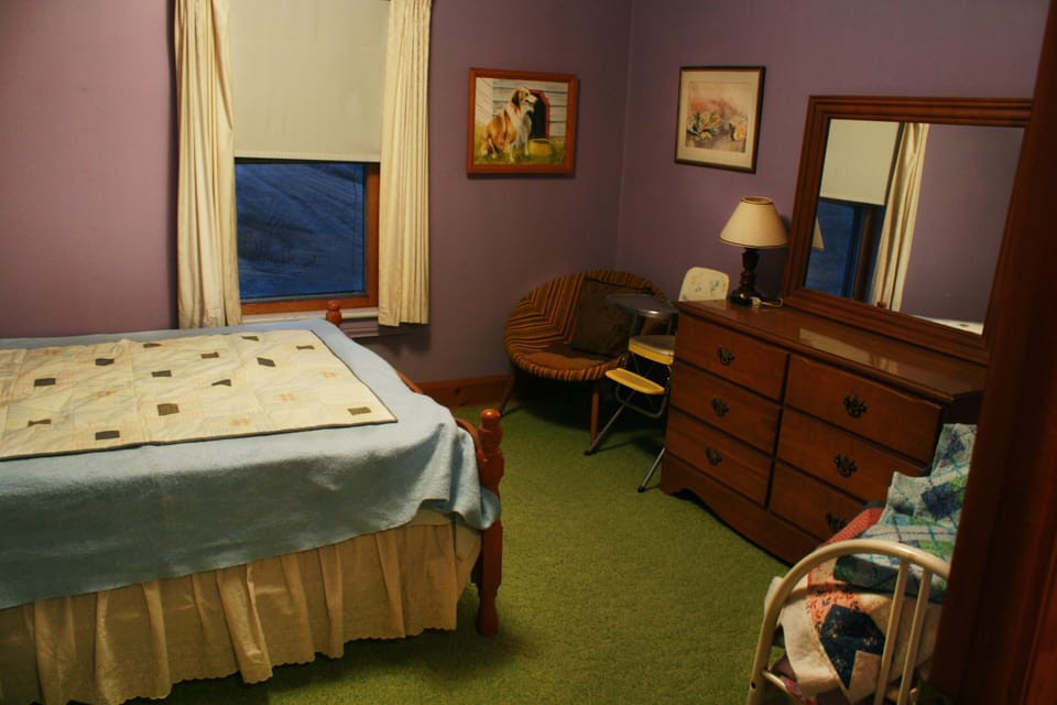 1st Bedroom- Nice full bed, mirrored dresser and child's bed.