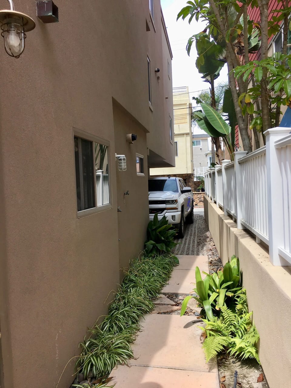 2 car tandem parking (note pickup)