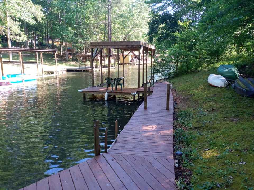                                          boathouse
      kayak/ canoe