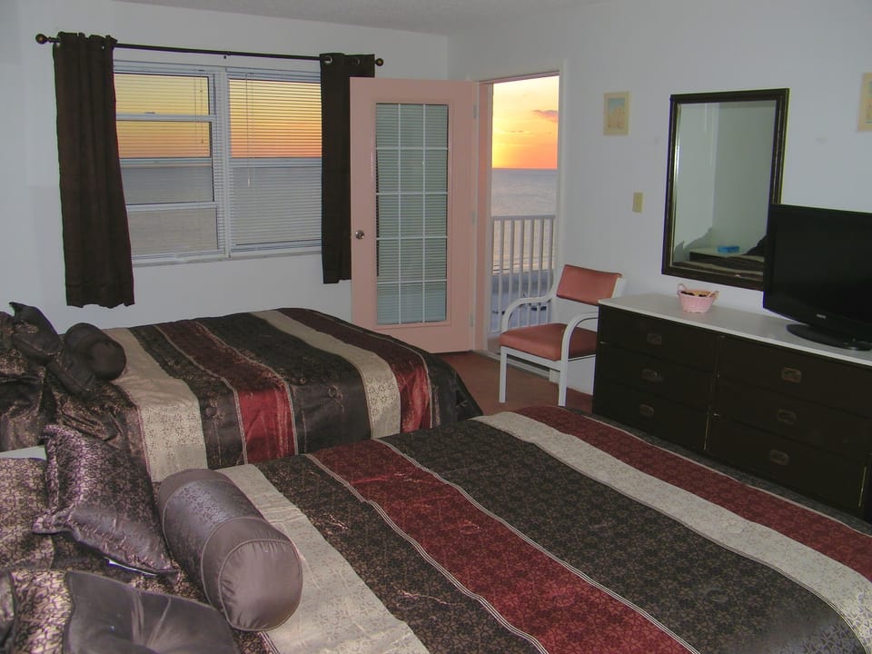 Private Bedroom and Balcony Sunsets