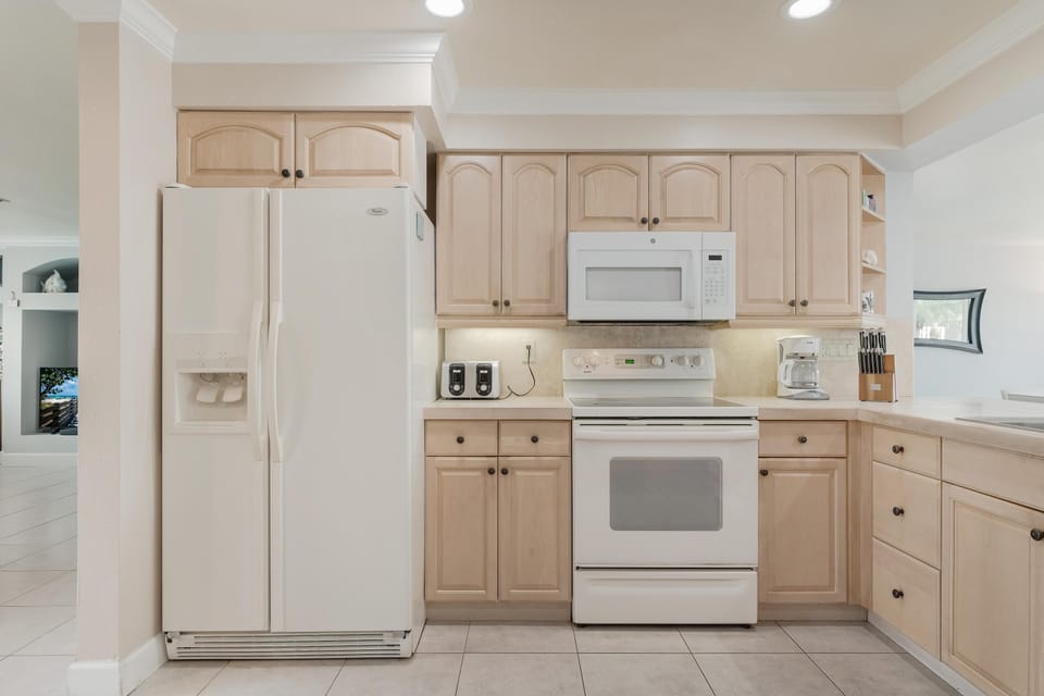 Large well equipped kitchen.