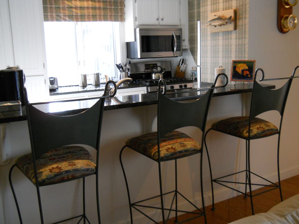 Kitchen Bar with Stools