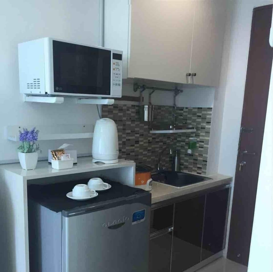 Cozy Modern Studio Room, Pulomas Jakarta