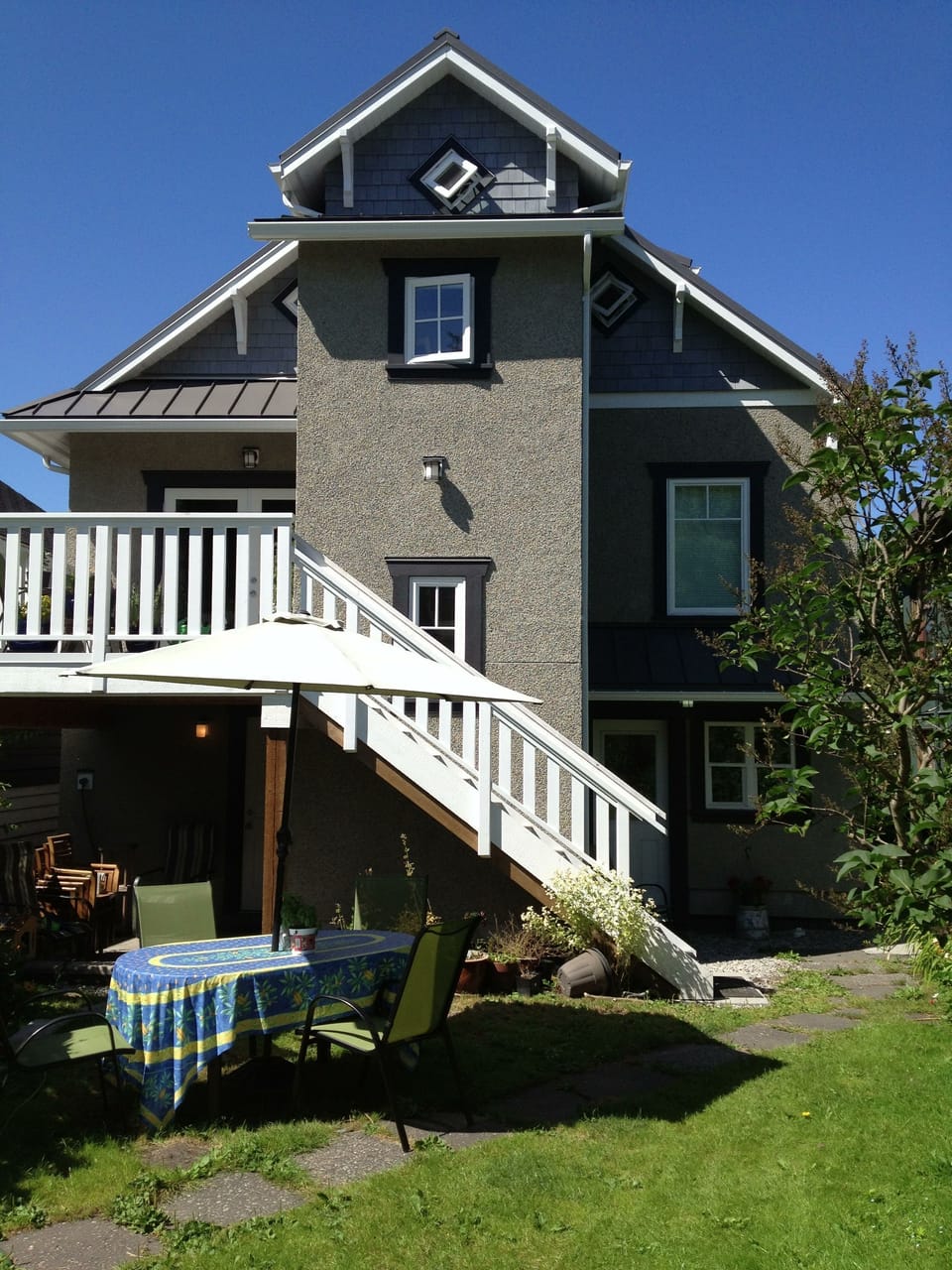 South facing back yard. Suite entrance is to the bottom right.