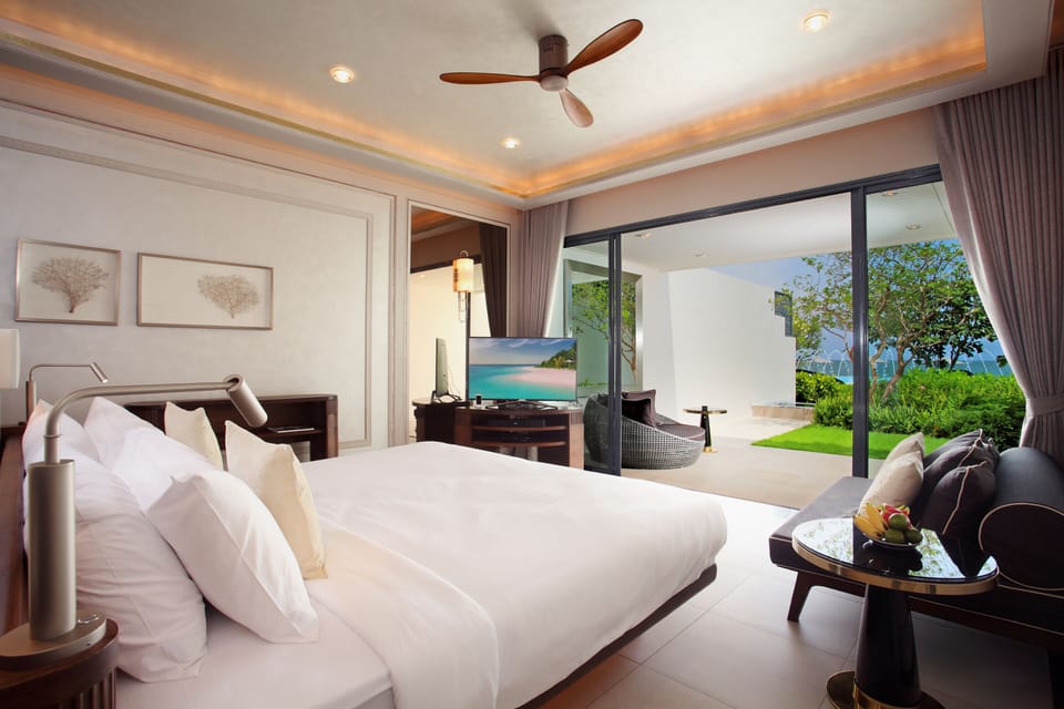 Beachfront Pool Suite Ground Floor