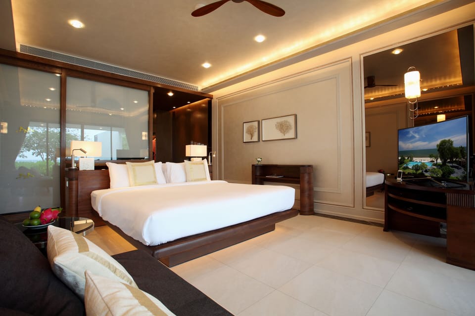 Beachfront Pool Suite Ground Floor