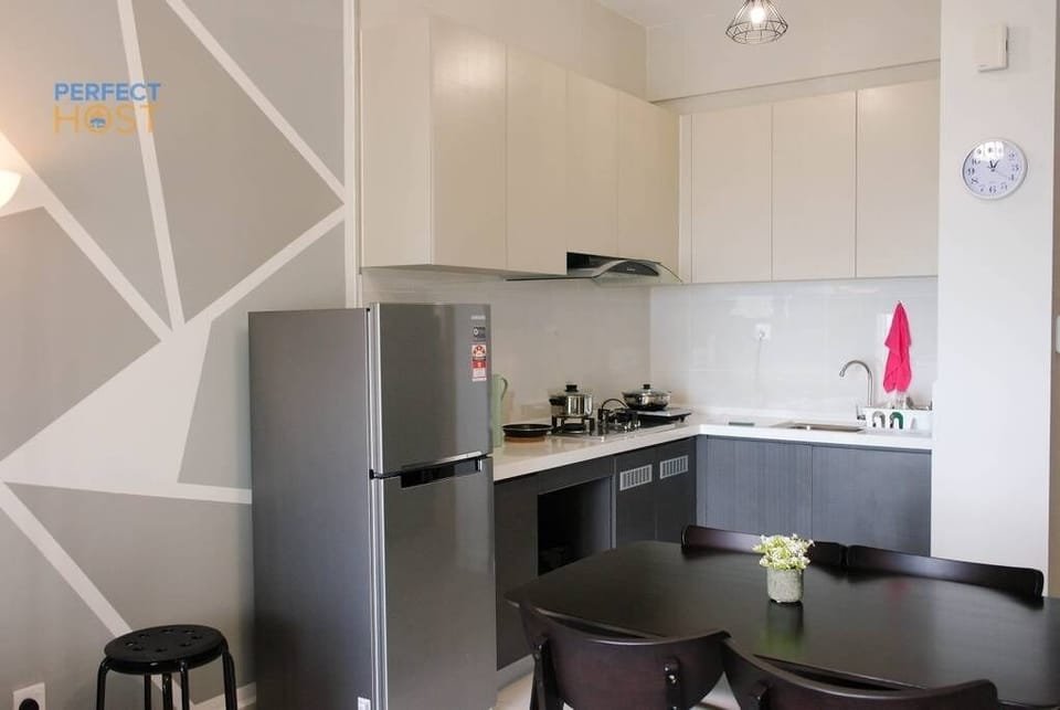 JB #15 Beachside view 2BR in Danga Bay
