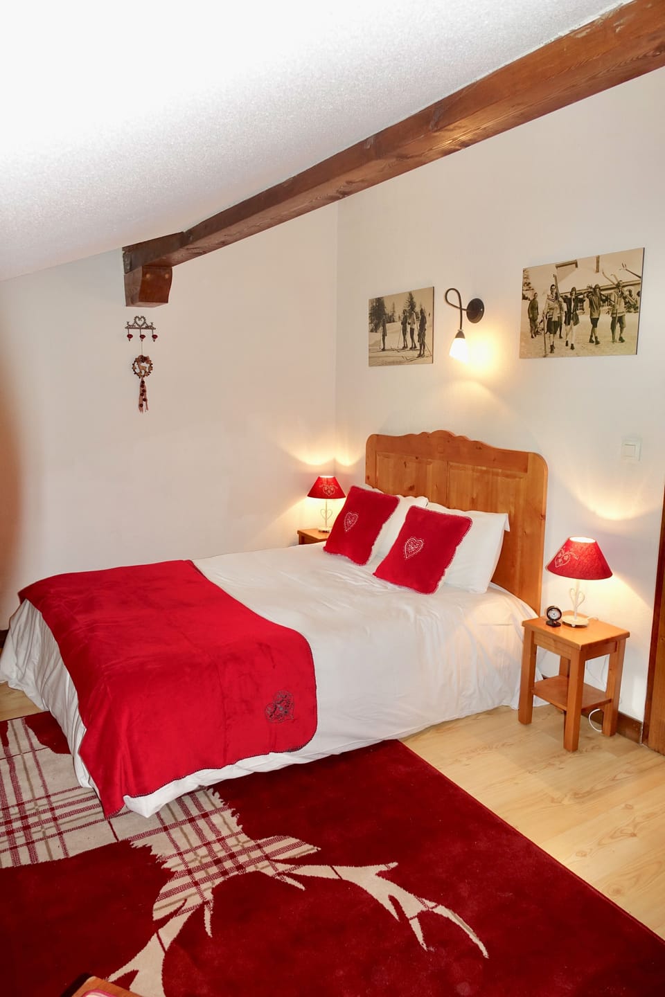 Bedroom 1- Large 2nd Floor master double bedroom - wardrobe, drawers, chair, USB