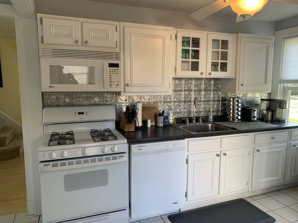 Very usable kitchen. Stocked with equipment. 