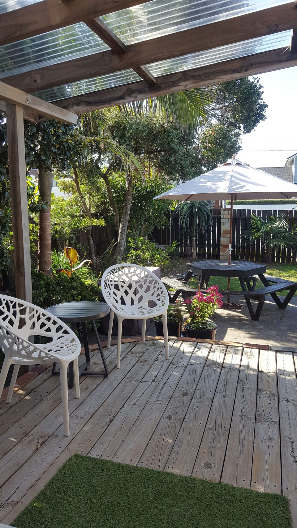 Outdoor dining