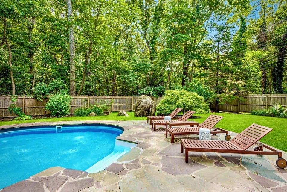 Pool / Patio