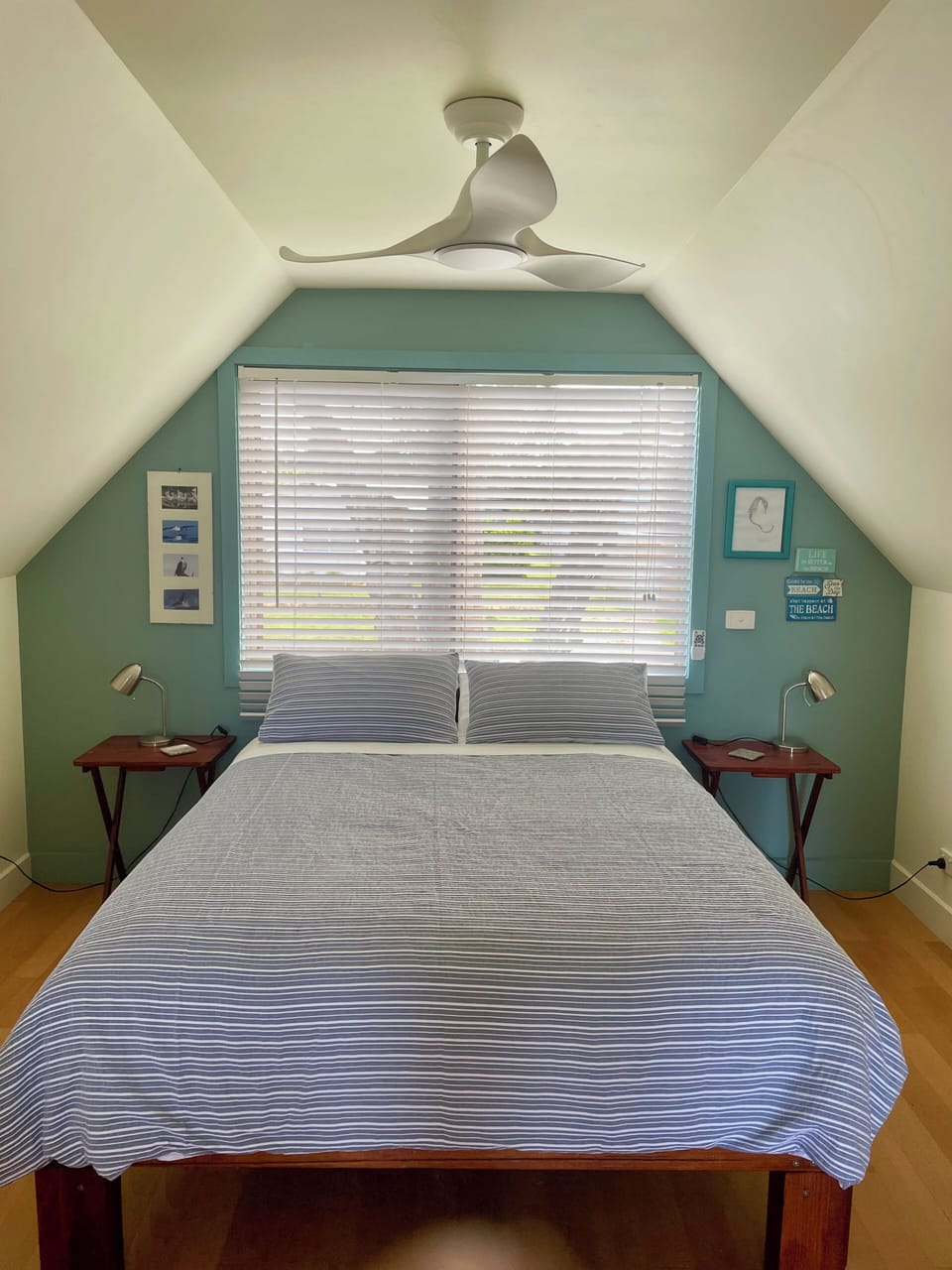 Very comfortable Queen Bed with ceiling fan
