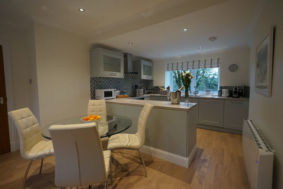 Ross Cottage kitchen