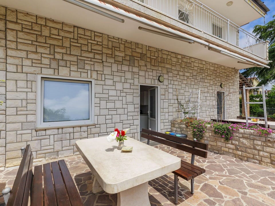 Brick, Brickwork, Stone Wall, Siding, Balcony, Houseplant, Tile