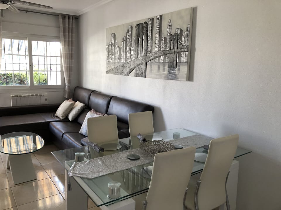 Living room & Dining Table