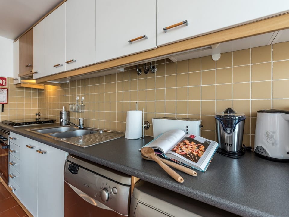 Fully equipped kitchen .