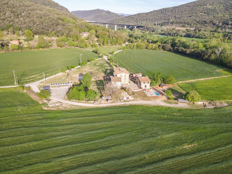 Experience luxury and scenery at this AuthenticCharming Country House with Private pool in La Garrotxa, surrounded by sweeping fields.