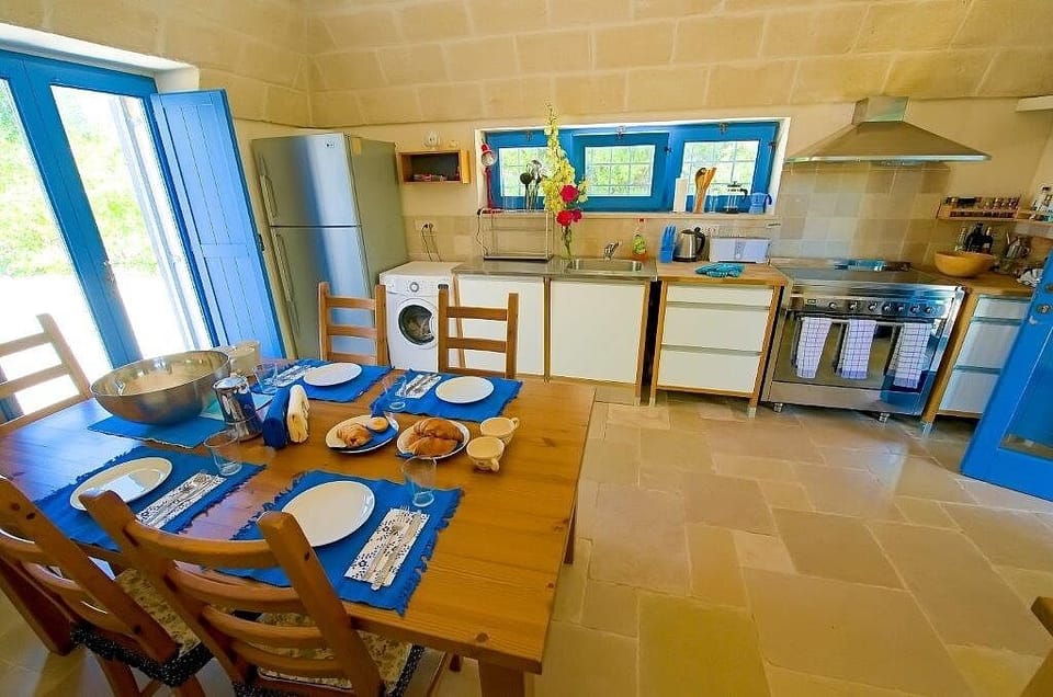 Family Kitchen with Fireplace