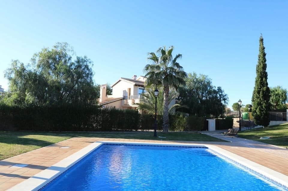 Large shared pool (there are 2 other pools you can use)!   Recently refurbished.