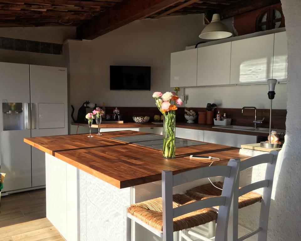 Kitchen island