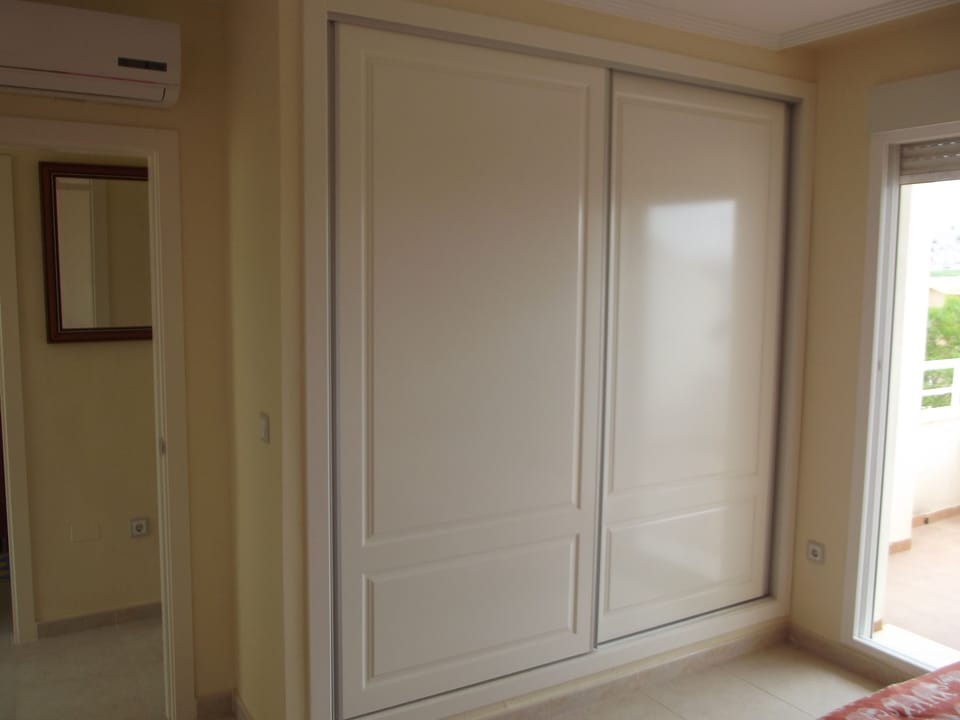 Fitted wardrobes
