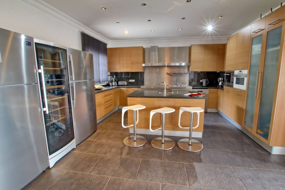 Super Luxury Hi tech  Kitchen