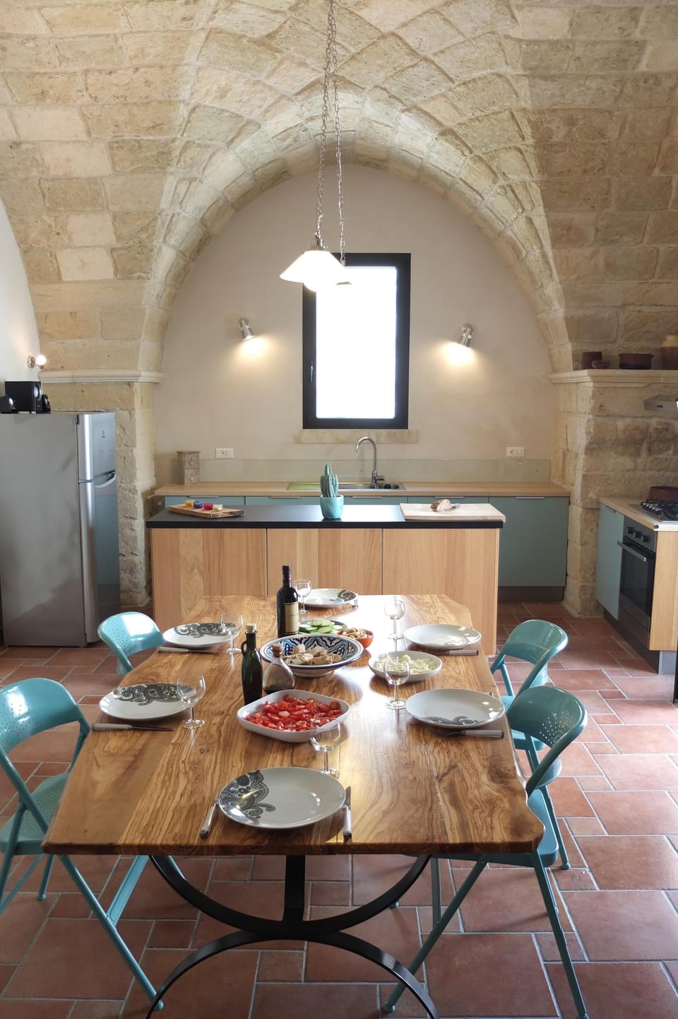 Large kitchen diner for 6 
