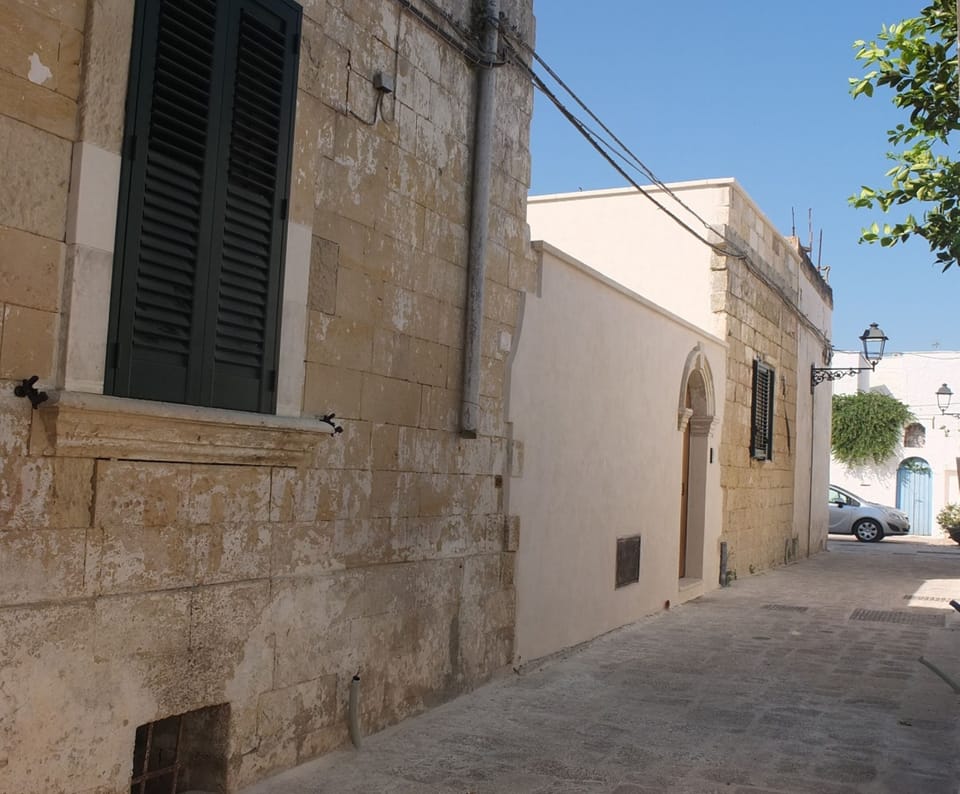 Via Chiesa, the entrance to the left