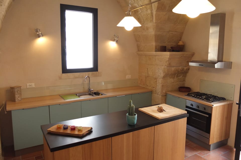Fully equipped kitchen with dishwasher