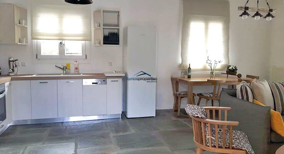 The fully equipped kitchen on the ground floor