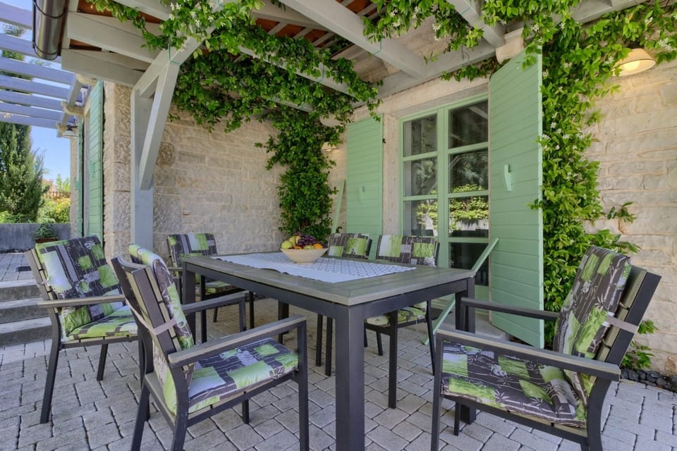 Terrace 2