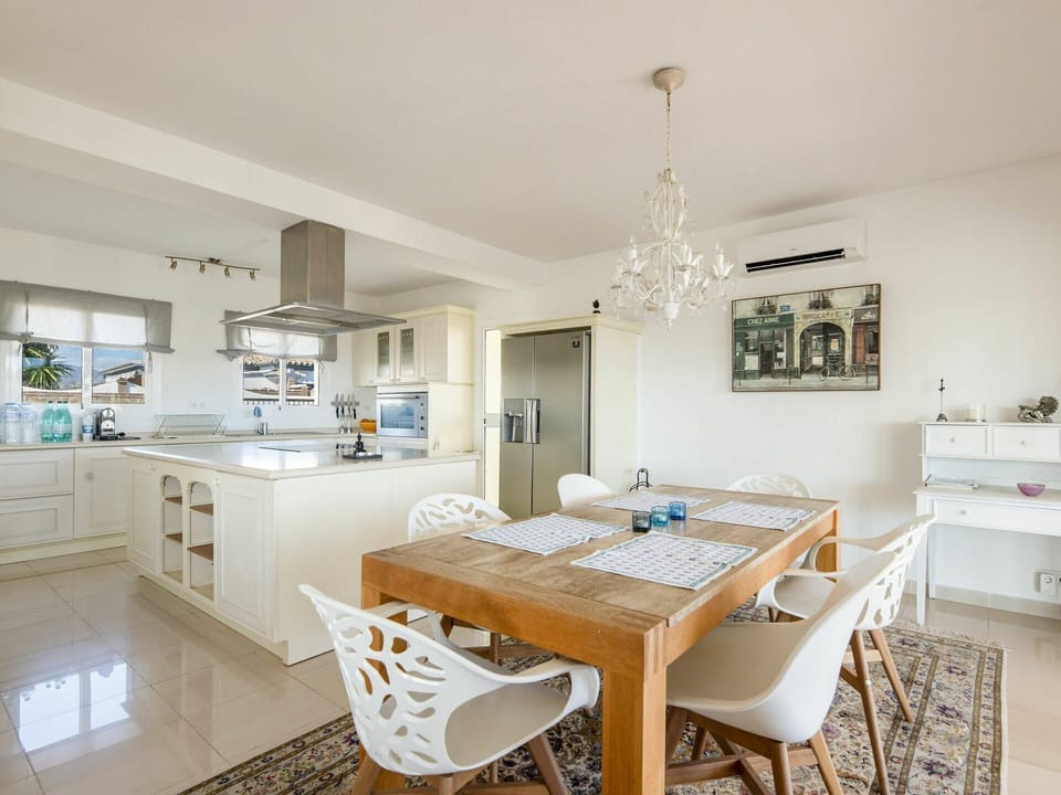 Furniture, Table, Property, Countertop, Cabinetry, Wood, Interior Design, Drawer, Chair, Kitchen