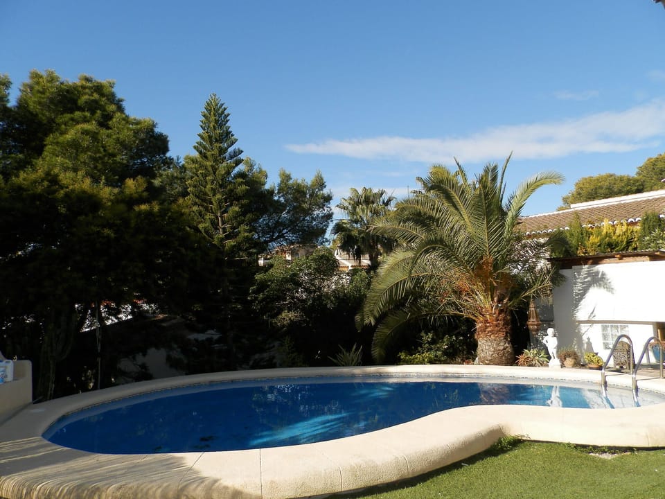 Private pool