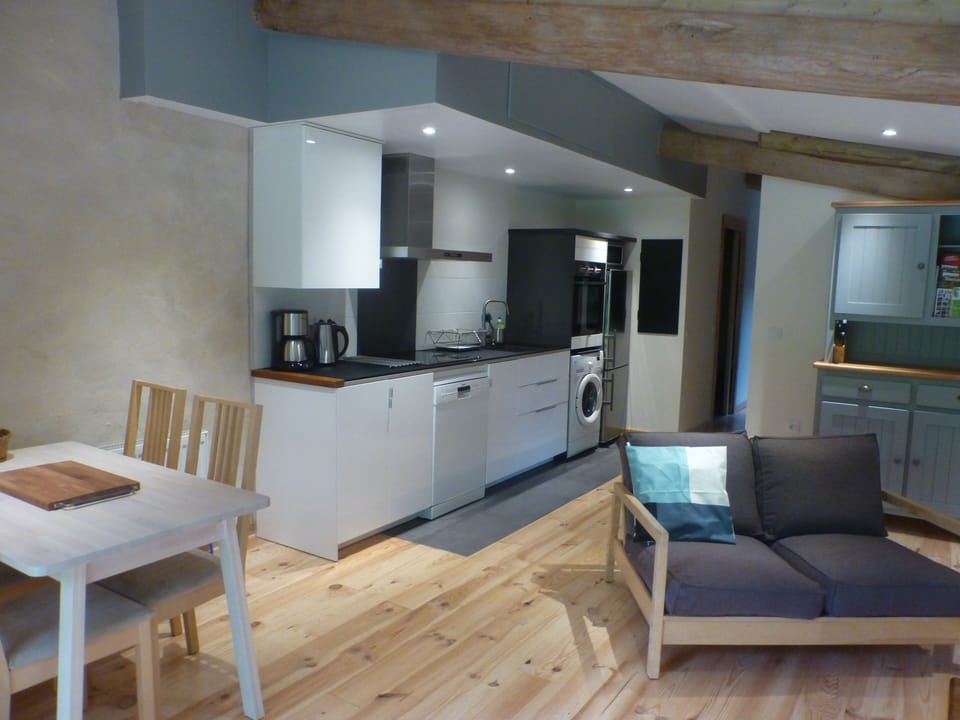 La Petite Folie dining kitchen area