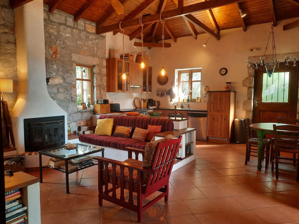 Living Villa to Kyma Stoupa Greece