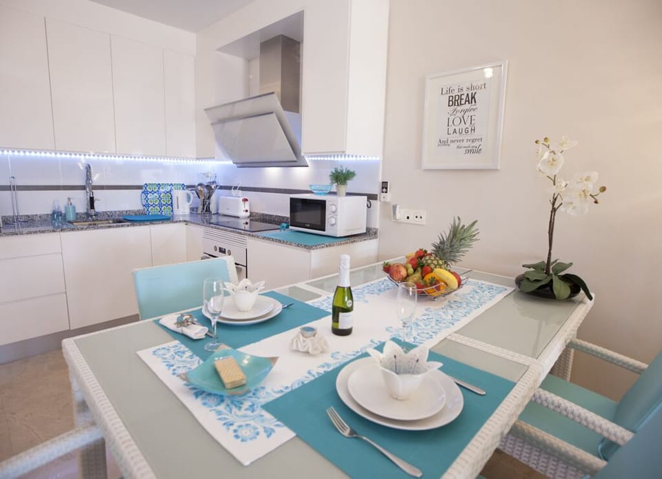 Fully equipped kitchen, Nespresso coffee  machine, microwave, dishwasher, oven.