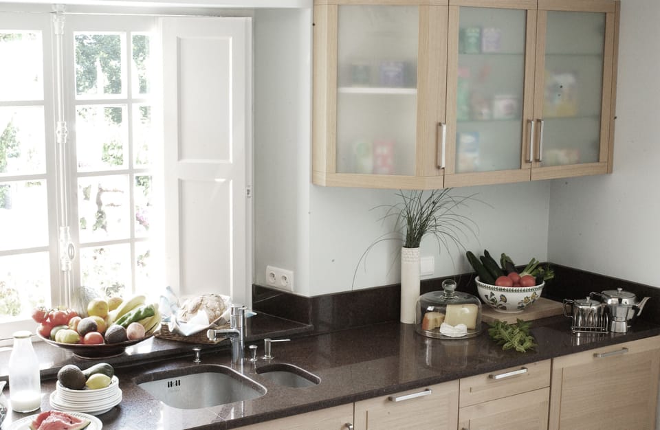 The kitchen with dining area