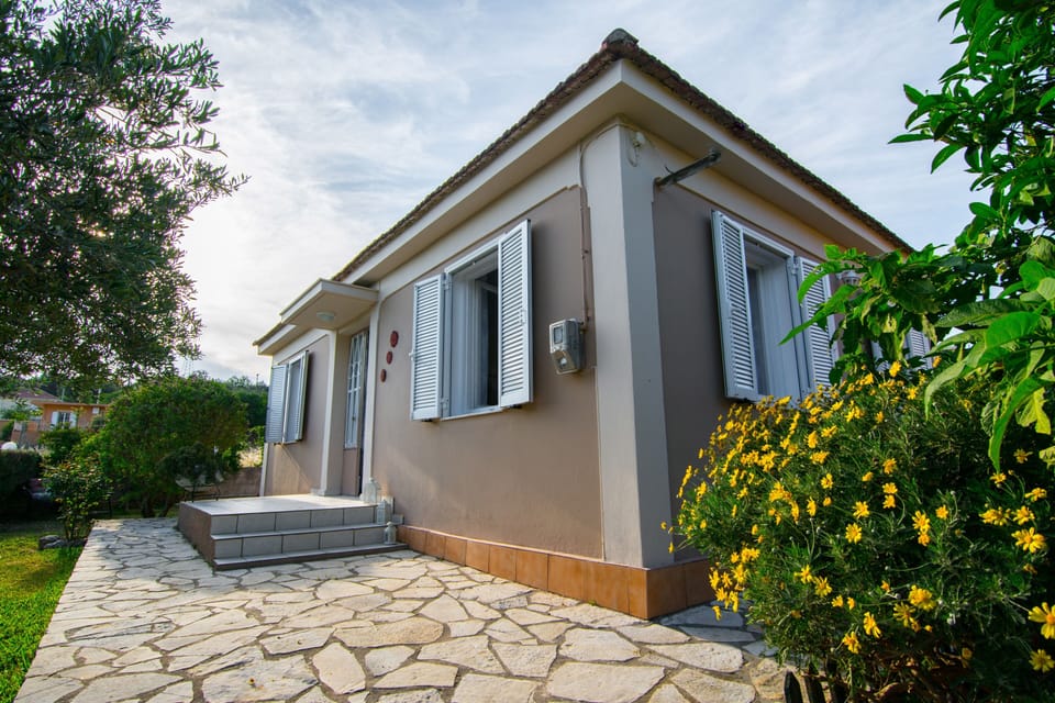 Kroussos Cottage