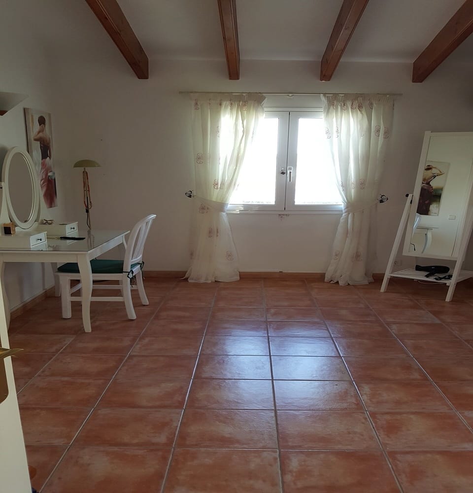 Upstairs Dressing Room