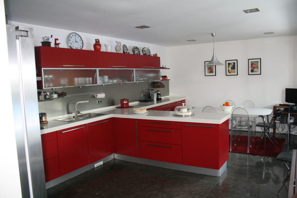 Kitchen with breakfast area