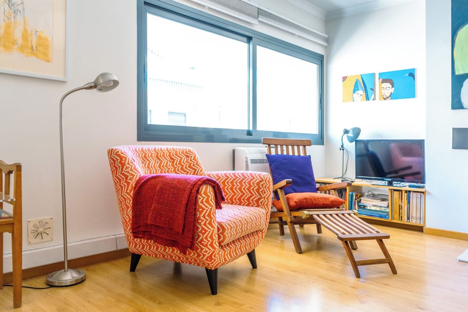 Jardins de Arroios - living room / A/C / diner area / internet / Tv cable 