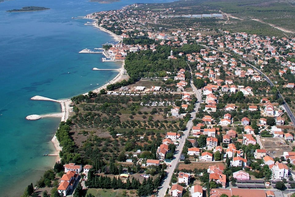Surroundings [summer] (1-5 km)