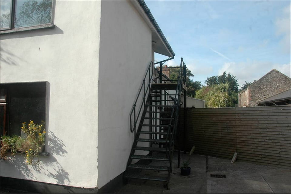 Steps to top flat