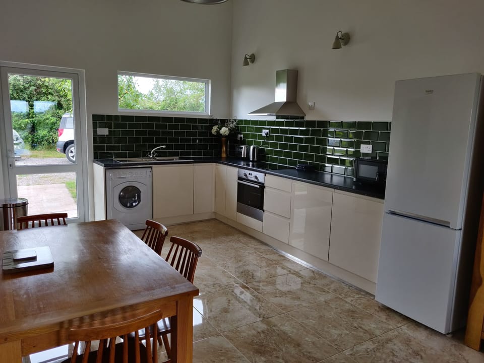 Kitchen and dinning area.