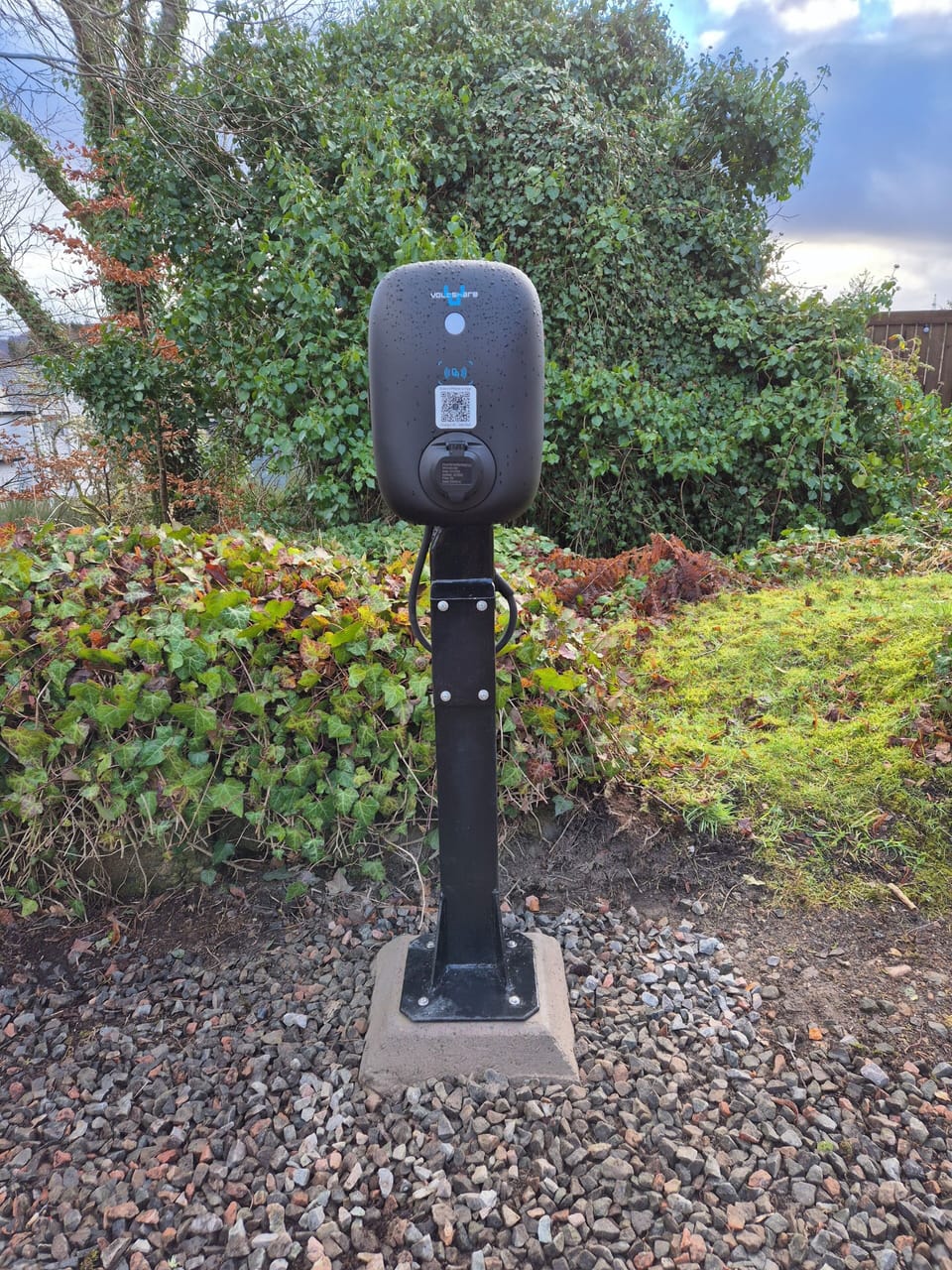 EV charger. Untethered. (Spare cable onsite).