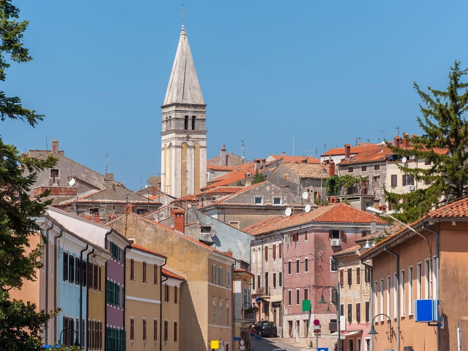Sky, Building, Window, Tree, House, Urban Design, Facade, City, Plant