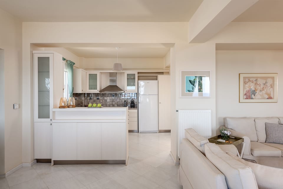 Another aspect of the middle floor's kitchen!