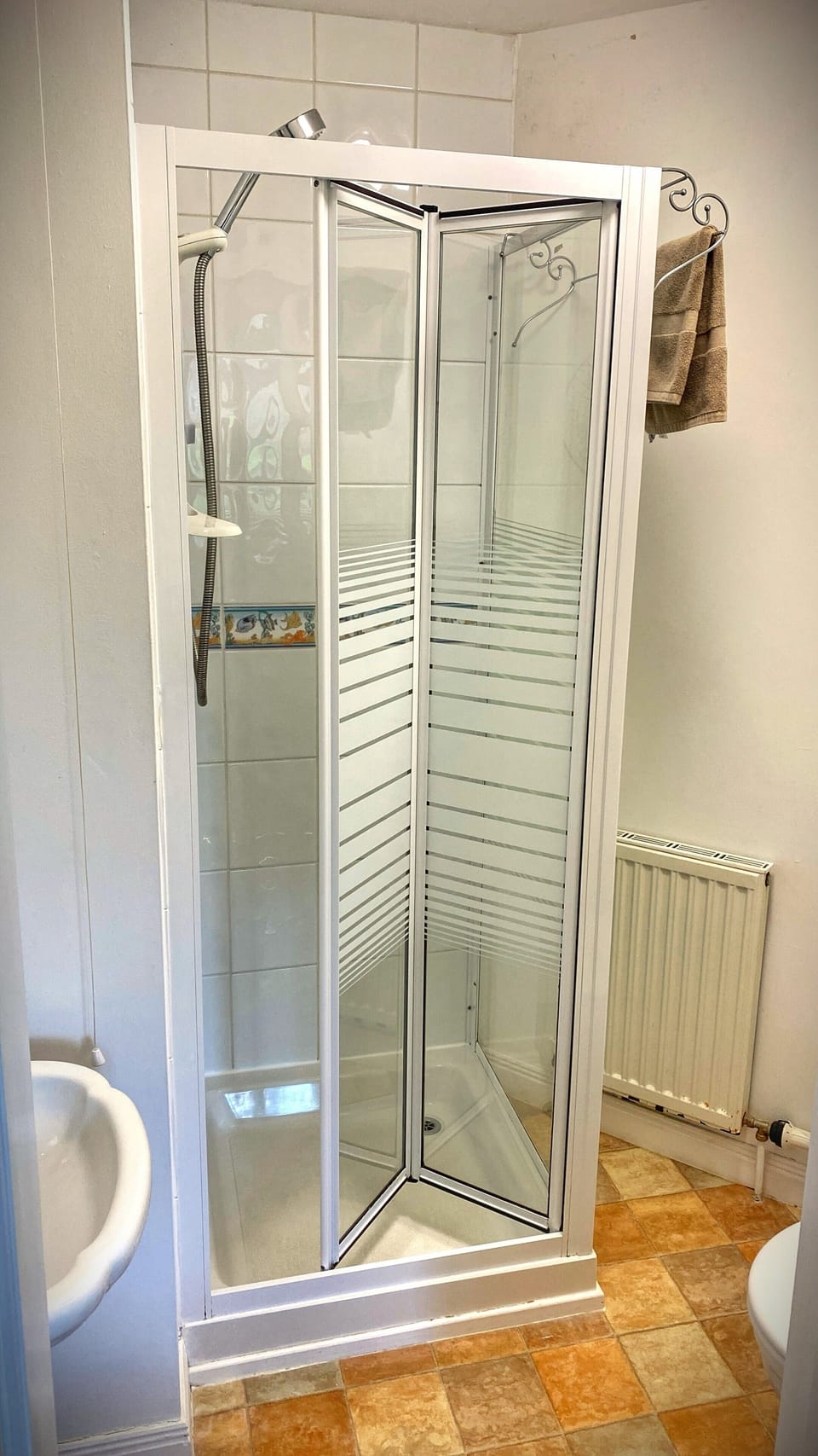 Double bedroom 2 - ensuite shower room