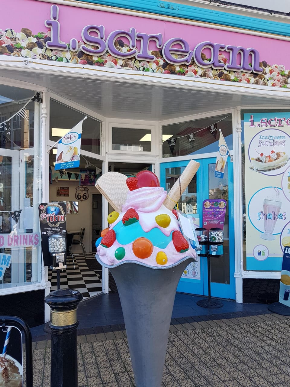 Enjoy holiday ice cream 
