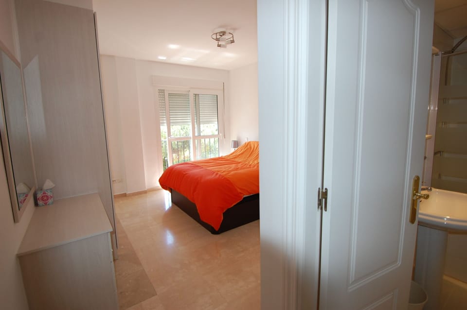 Walking into the main bedroom (bedroom 1) En suite on the right
